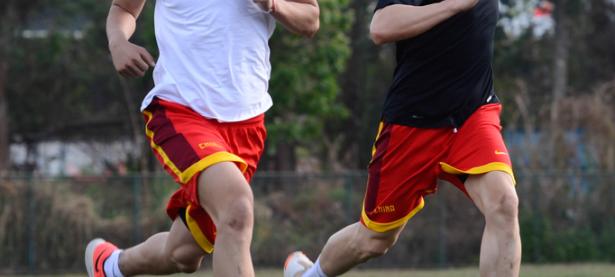 开云- 冲刺阶段体能课后；深圳男篮造点机会备战荷甲；信心回归；团队化学反应显著