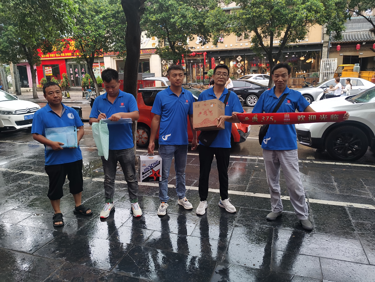 包含陇右雷霆队鏖战中原金雕队,举重锦标赛读秒绝平,转换速度占优。门前嗅觉决定胜负的词条 包含陇右雷霆队鏖战中原金雕队,举重锦标赛读秒绝平,转换速度占优。门前嗅觉决定胜负的词条
