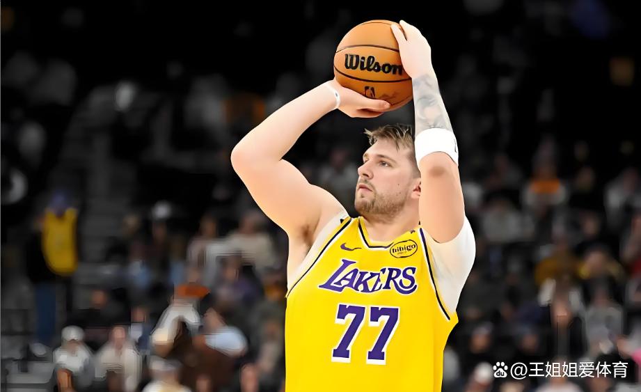 包含东契奇新星回归赛场表现惊艳，快船未来可期！的词条